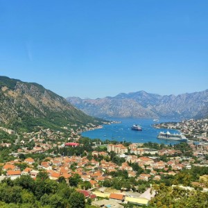 From Albania 🇦🇱 to Montenegro 🇲🇪.On arrive directement aux bouches de Kotor, très touristiques, mais on comprend pourquoi 🤩.#montenegro #landscape #kotor